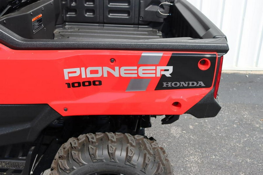 2025 Honda® Pioneer 1000-6 Deluxe Crew