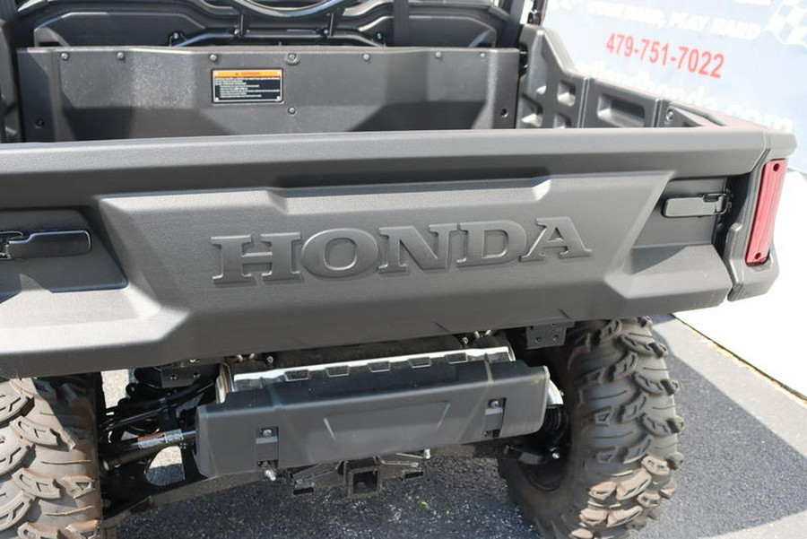 2025 Honda® Pioneer 1000-6 Deluxe Crew