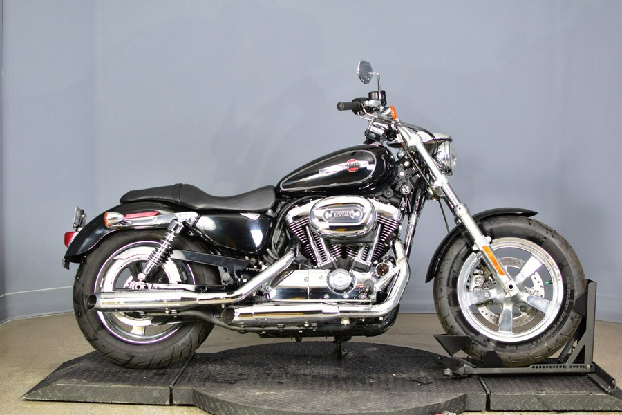 2015 Harley-Davidson 1200 Custom