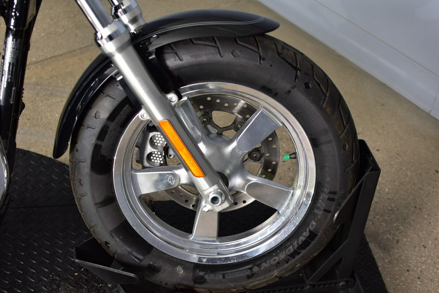 2015 Harley-Davidson 1200 Custom