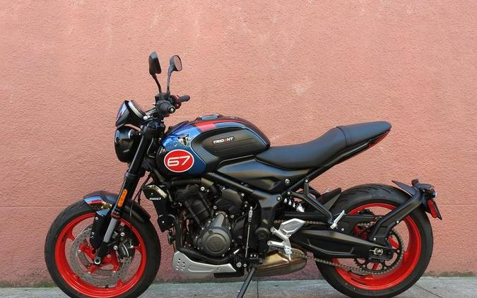 2026 Triumph Trident 660 Triple Tribute Edition Sapphire Black and Cobalt Blue