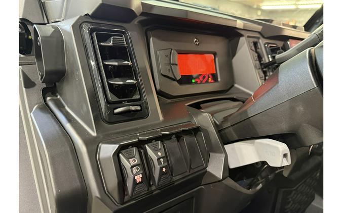 2026 Can-Am DEFENDER LIMITED HD11