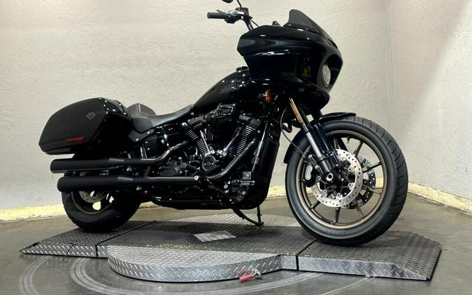 2024 Harley-Davidson® Low Rider™ ST VIVID BLACK