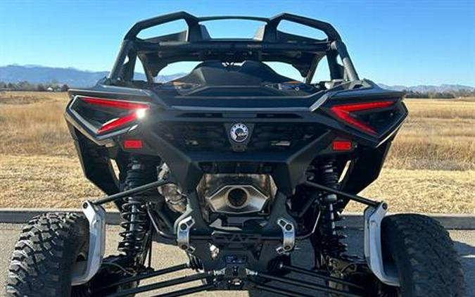 2024 Can-Am Maverick R X RS with Smart-Shox 999T DCT