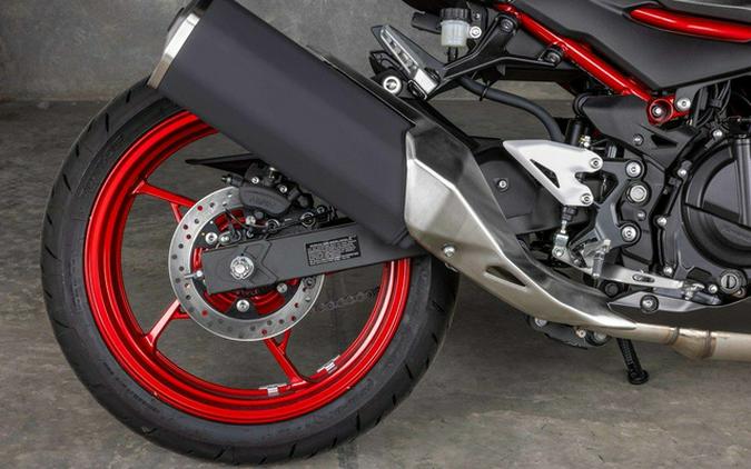 2025 Kawasaki Z500 SE ABS