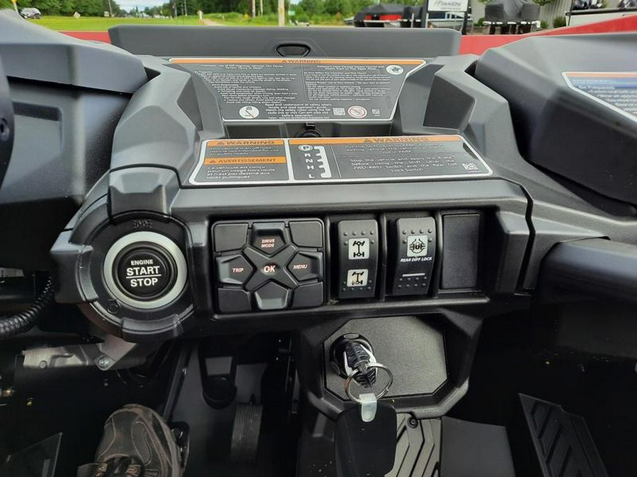 2024 Can-Am® Commander XT 700