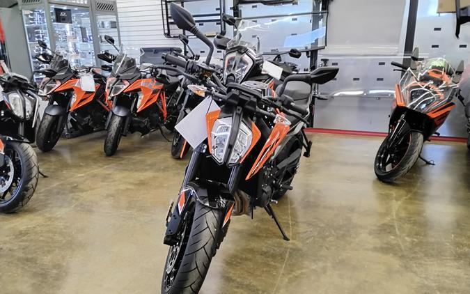 2024 KTM 790 DUKE