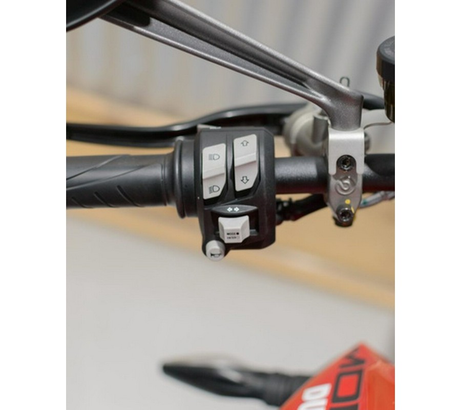 2022 Ducati Monster + Ducati Red + Ducati Red