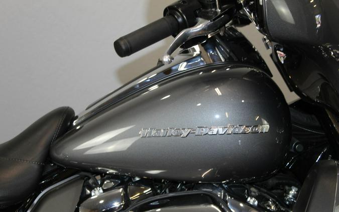 2022 Harley-Davidson® Ultra Limited GAUNT GRY MTLIC
