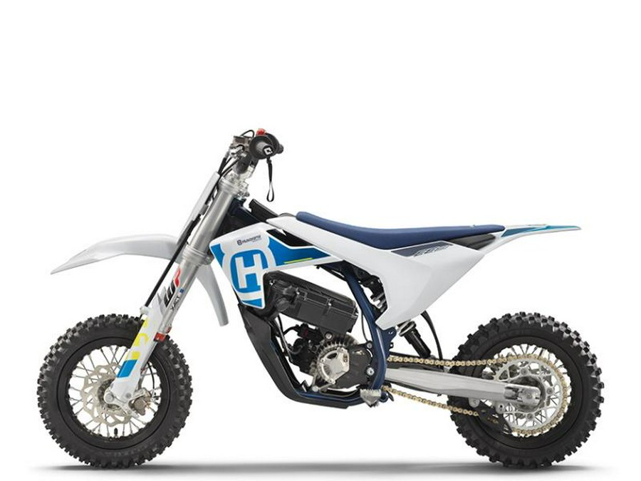 2024 Husqvarna® EE 3