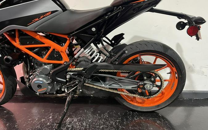 2022 KTM Duke 390