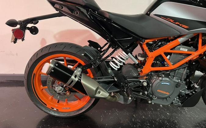2022 KTM Duke 390