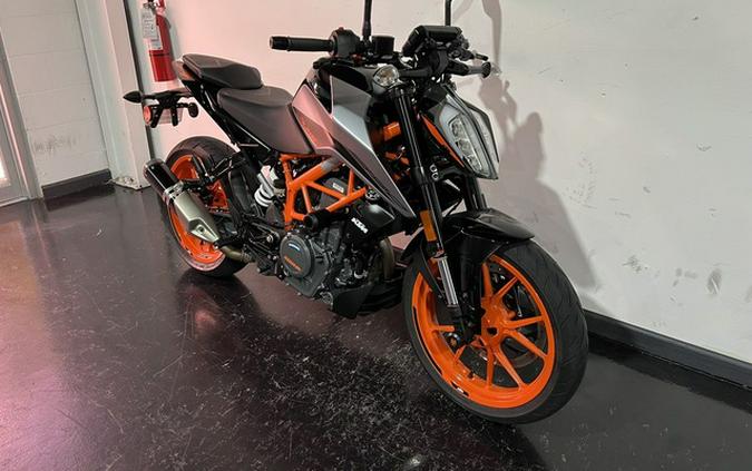 2022 KTM Duke 390