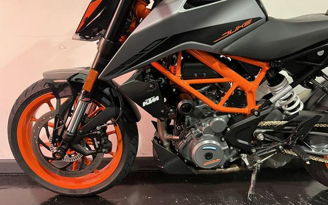 2022 KTM Duke 390