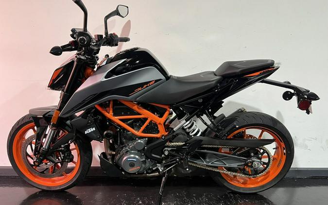 2022 KTM Duke 390