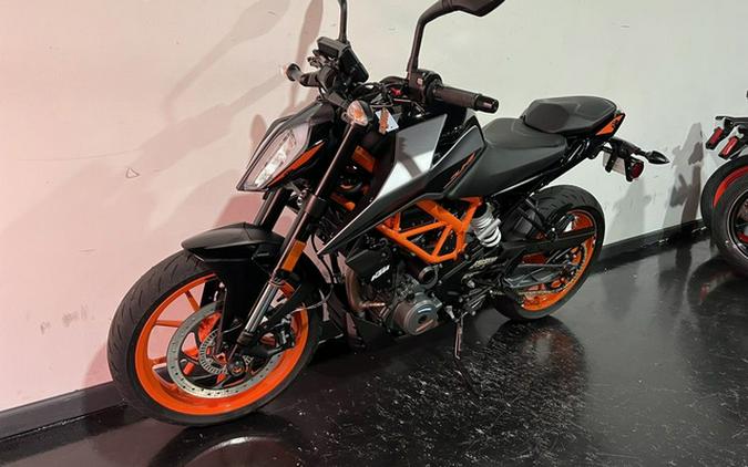 2022 KTM Duke 390