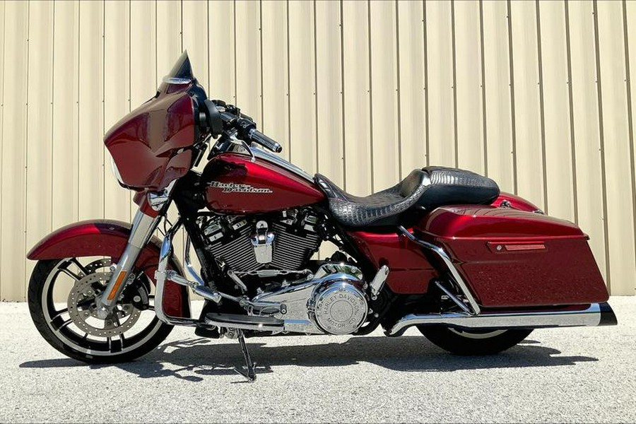 2017 Harley-Davidson® FLHXS - Street Glide® Special