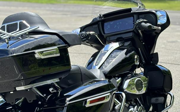FLHXU 2025 Street Glide® Ultra