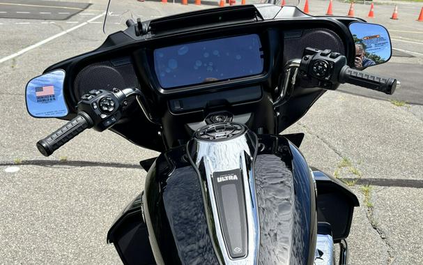 FLHXU 2025 Street Glide® Ultra