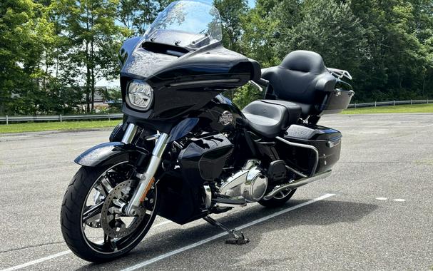 FLHXU 2025 Street Glide® Ultra