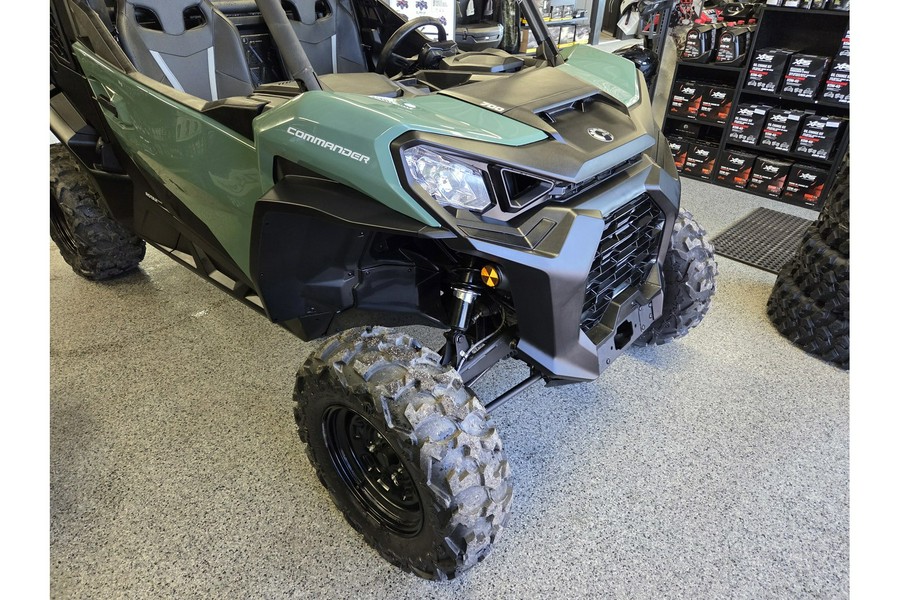 2025 Can-Am COMMANDER DPS 700
