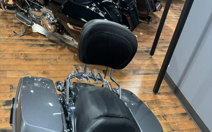 2021 Harley-Davidson® Road Glide® GAUNTLET GRAY METALLIC