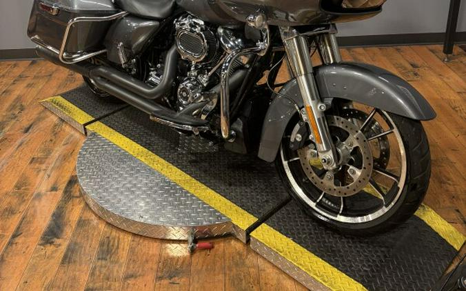 2021 Harley-Davidson® Road Glide® GAUNTLET GRAY METALLIC