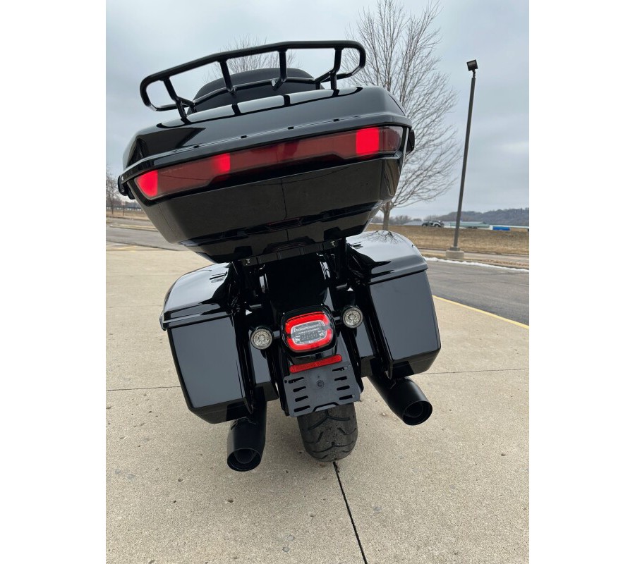 2026 Harley-Davidson® Road Glide Limited Vivid Black Black Trim
