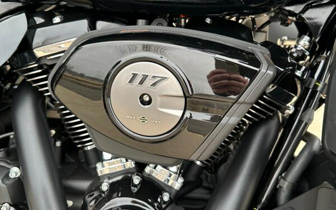 2026 Harley-Davidson® Road Glide Limited Vivid Black Black Trim