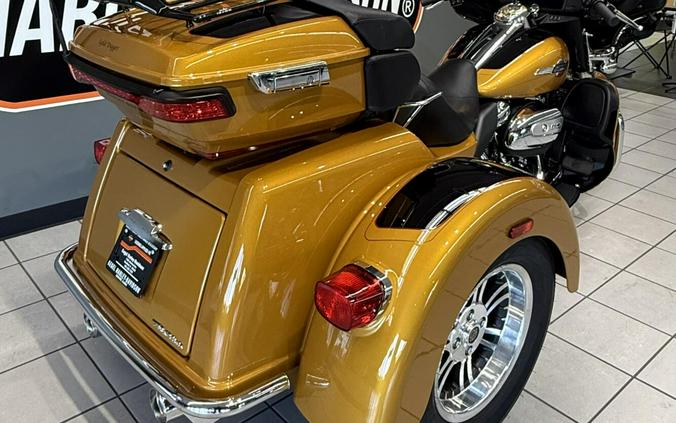 2023 Harley-Davidson® Tri Glide® Ultra Prospect Gold/Vivid Black