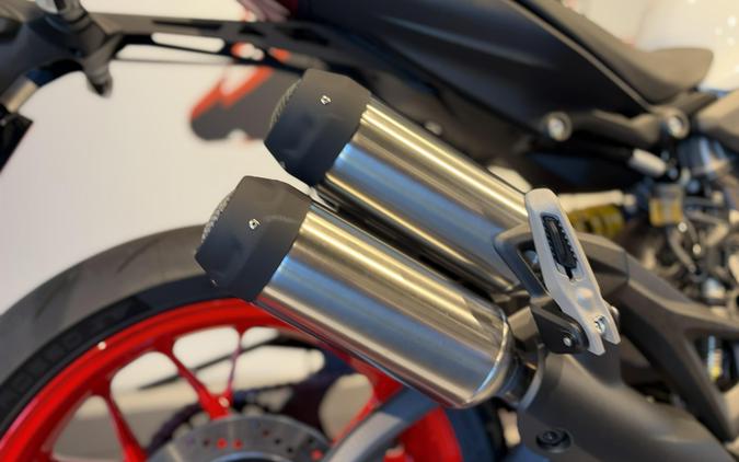 2027 Ducati MONSTER PLUS