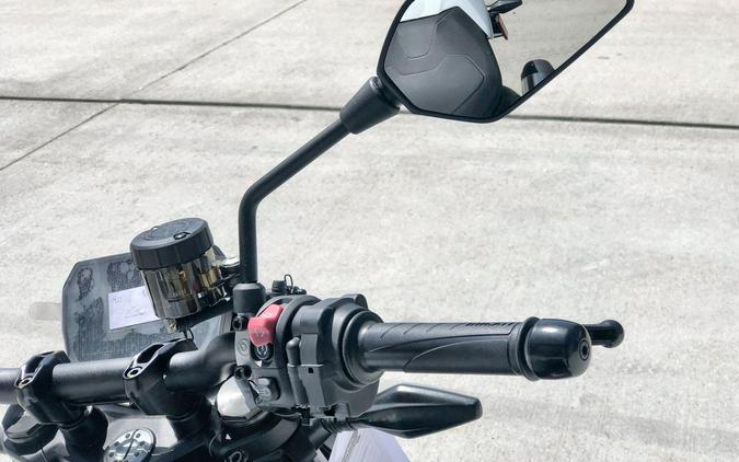 2027 Ducati MONSTER PLUS