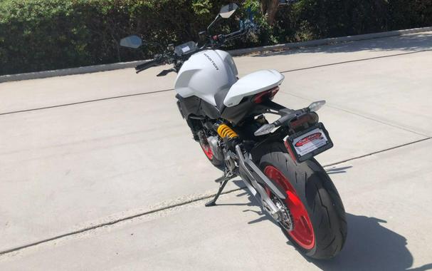 2027 Ducati MONSTER PLUS