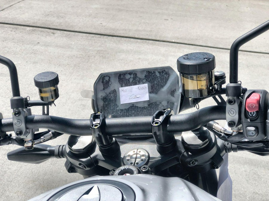 2027 Ducati MONSTER PLUS
