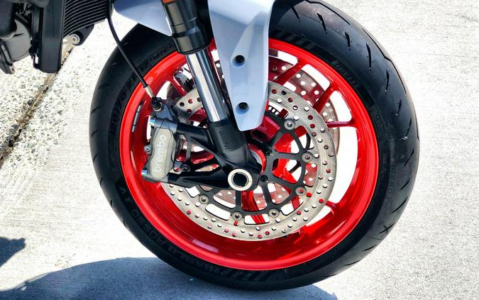 2027 Ducati MONSTER PLUS