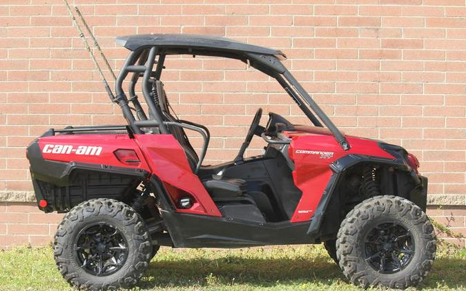 2018 Can-Am® Commander™ XT™ 800R Intense Red