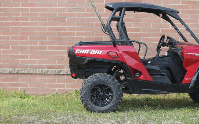 2018 Can-Am® Commander™ XT™ 800R Intense Red