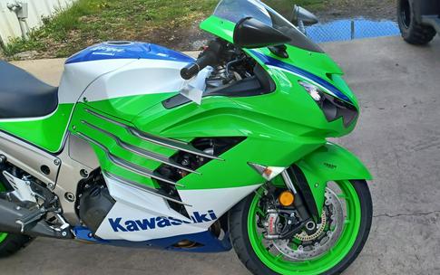 2024 Kawasaki Ninja® ZX™-14R 40th Anniversary Edition ABS