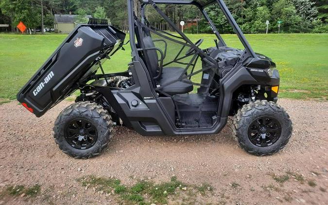 2024 Can-Am® Defender DPS HD9 Timeless Black