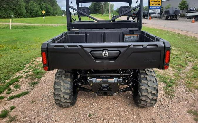 2024 Can-Am® Defender DPS HD9 Timeless Black