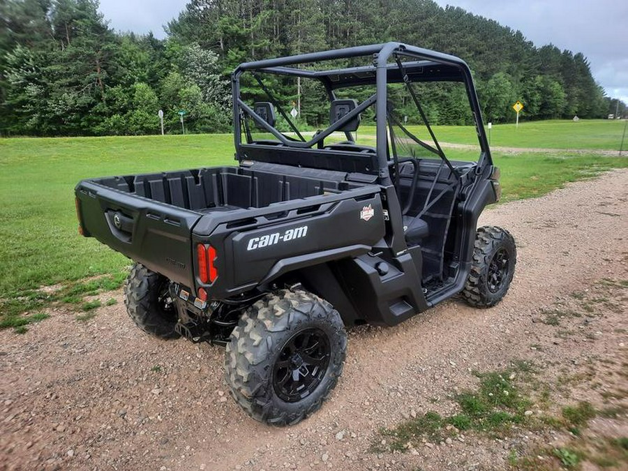 2024 Can-Am® Defender DPS HD9 Timeless Black