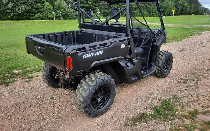 2024 Can-Am® Defender DPS HD9 Timeless Black