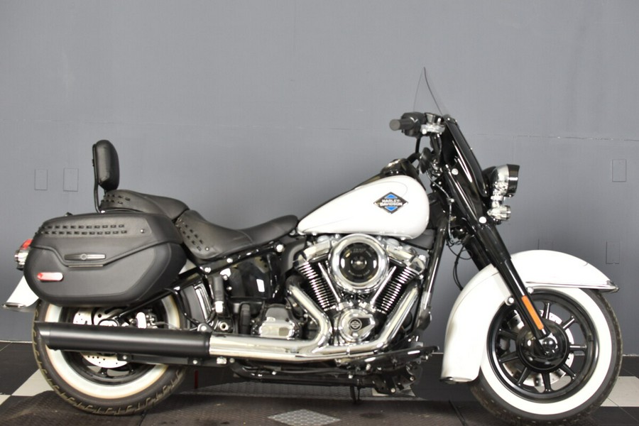2025 Harley-Davidson Heritage Classic FLHC