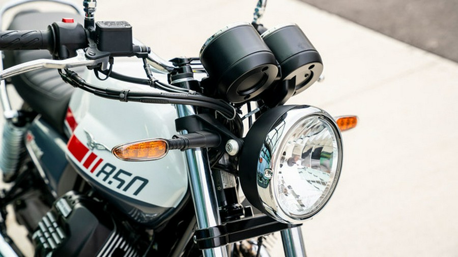 2024 Moto Guzzi V7 Special