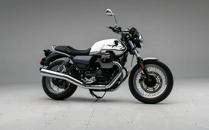 2024 Moto Guzzi V7 Special
