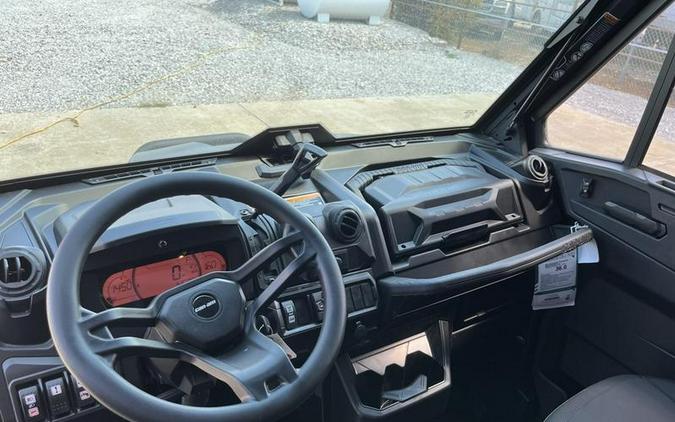 2026 Can-Am® Defender 6x6 Limited HD10