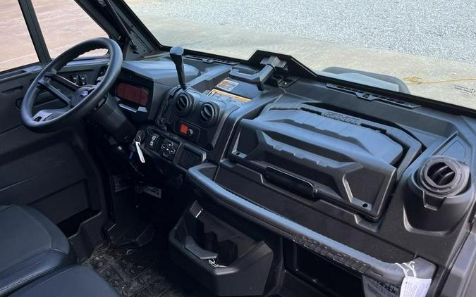 2026 Can-Am® Defender 6x6 Limited HD10