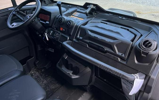 2026 Can-Am® Defender 6x6 Limited HD10