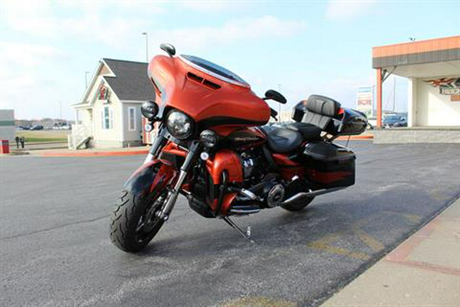 2017 Harley-Davidson FLHXSE