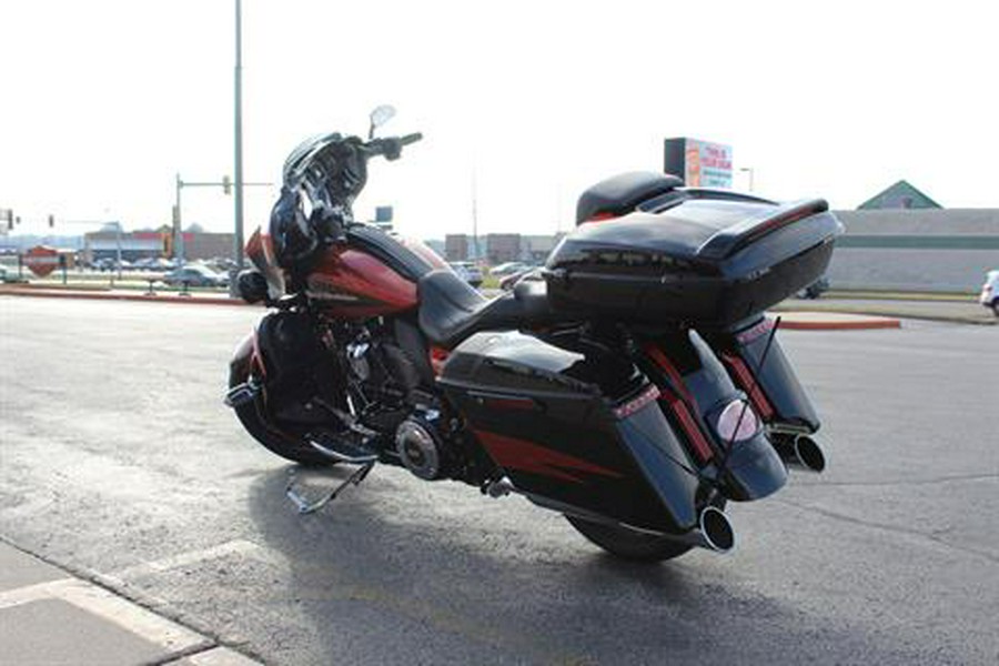 2017 Harley-Davidson FLHXSE